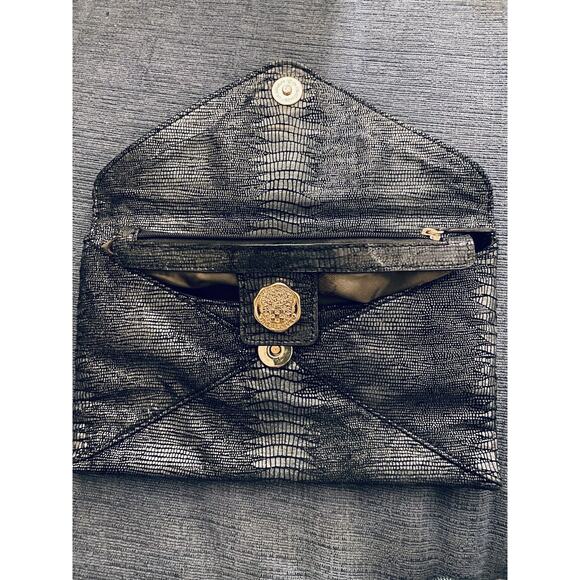 NEW Vince Camuto Gunmetal Leather Snake Embossed ( 6x9inch) Envelope Bag/ Snap - Picture 4 of 7